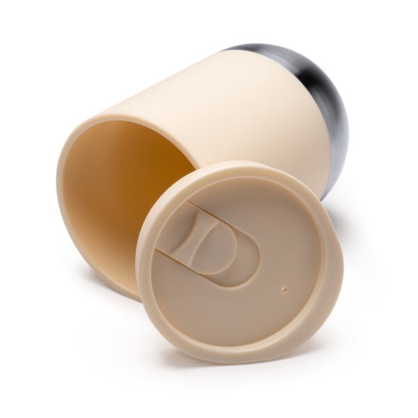 "Detalle del diseño compacto del vaso LINDE con tapa dosificadora