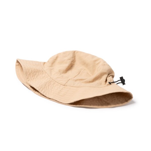 Gorro deportivo LAGOS en microfibra resistente al agua con bolsillo integrado.